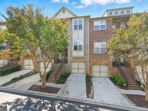 2044 Cobblestone Cir, Atlanta, GA 30319