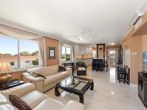 498 Broad AVE S #H498, NAPLES, FL 34102