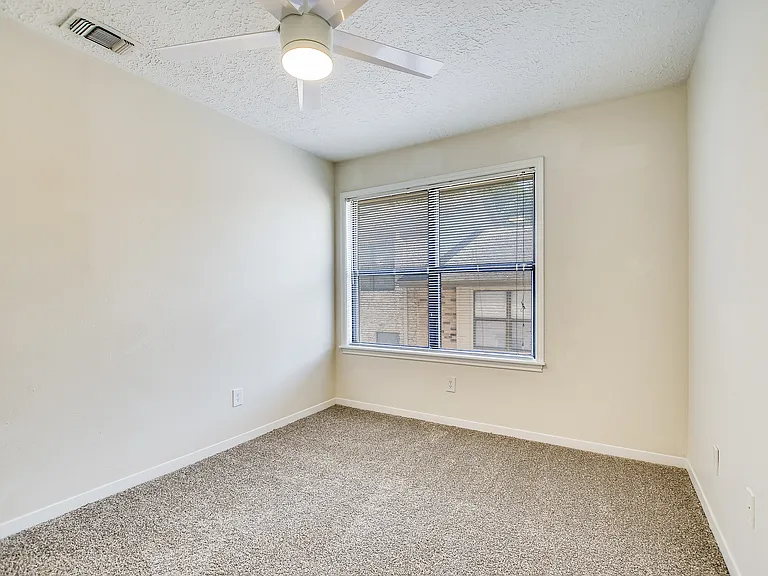 Windmill Townhomes — Photo 32