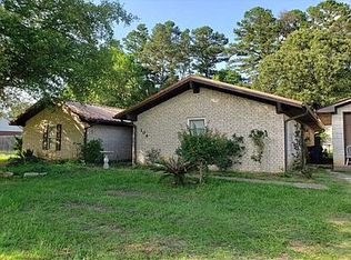104 Glenhaven Rd, Palestine, TX 75801