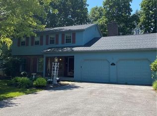 4963 Bryn Mawr Dr, Syracuse, NY 13215