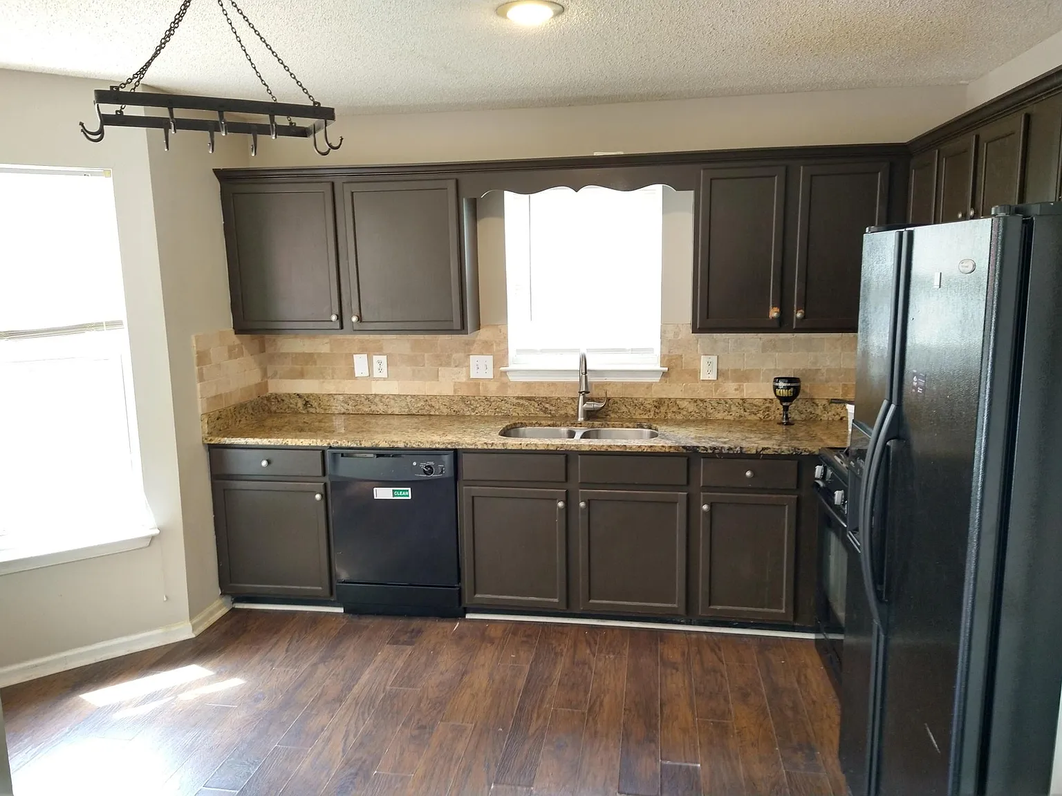 1935 Venesa Cir — Photo 4