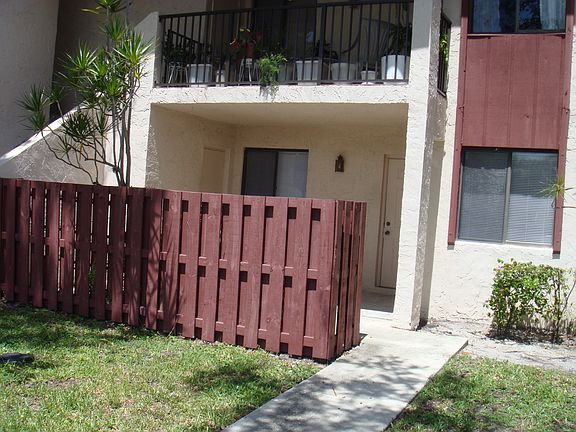 2nd image of 7931 Southgate Blvd #2E
