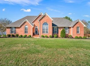 110 Silverstone Dr, Murfreesboro, TN 37130