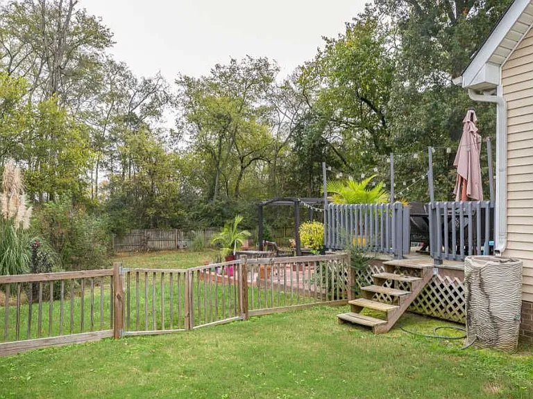 1973 Stoney Meadow Dr — Photo 18