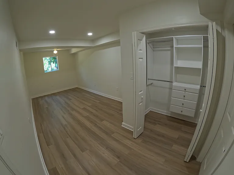 Master Bedroom & Closet