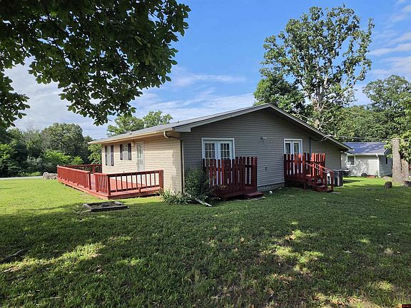 4th image of 301 Amethyst Ln