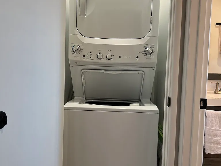 In Unit Washer and Dryer