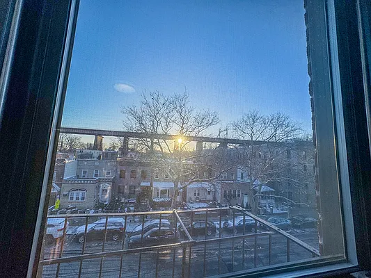 Rented by Gravity Real Estate Advisors | media 11