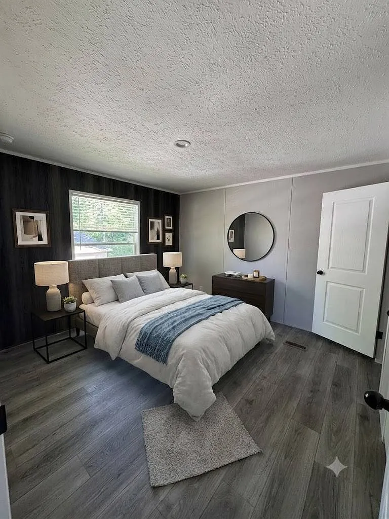 2 bed, 1.0 bath, $1,095 — Photo 4