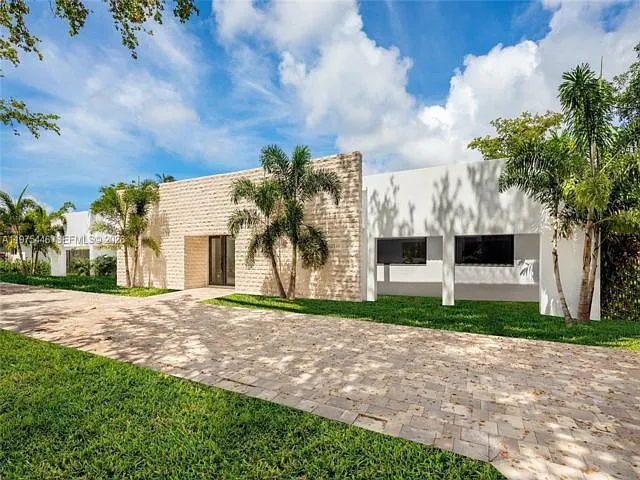 13306 SW 58th Ct — Photo 1
