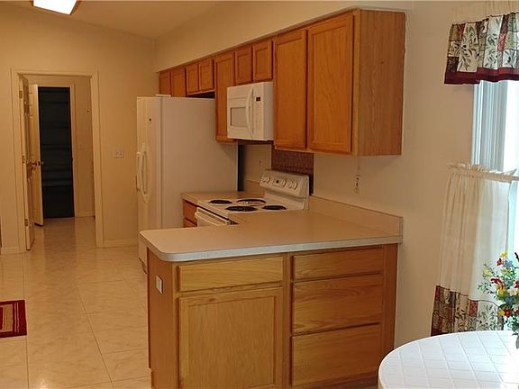 4th image of 834 Grand Vista Trl