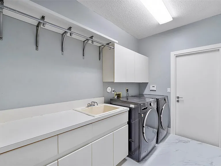 410 Sabal Way — Photo 20
