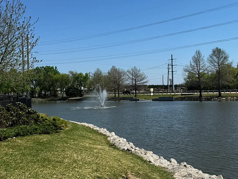 Lots of beautiful green space and ponds.