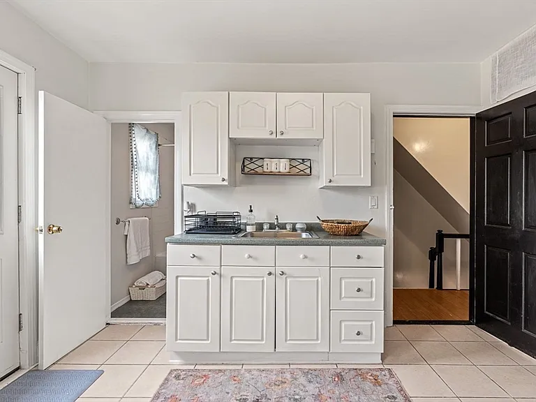 377 Dorchester St #3 — Photo 14