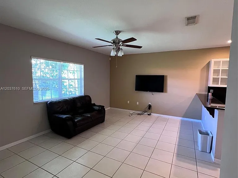 10155 SW 159th Ct — Photo 5