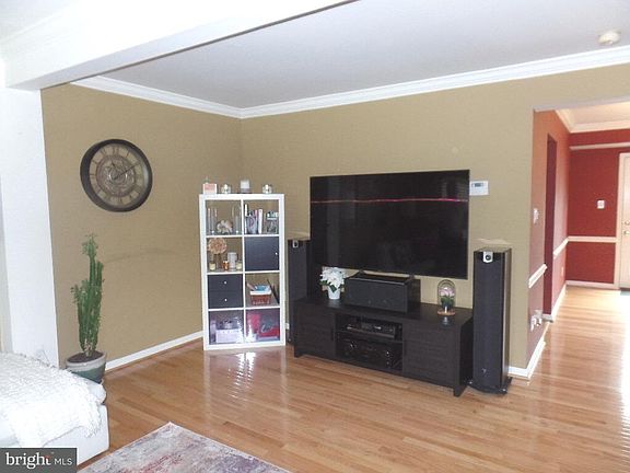 5th image of 6207 Abbottsbury Row