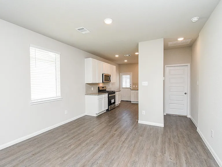 14042 Chinook Dr — Photo 9