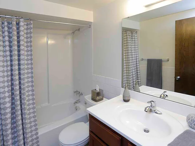 Salem Green Apartments — Photo 19