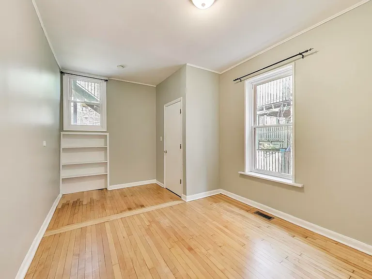 4746 N Malden St #3 — Photo 14