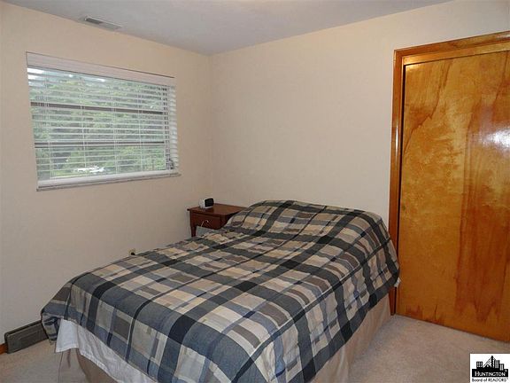 4th image of 535 Rockwood Ave
