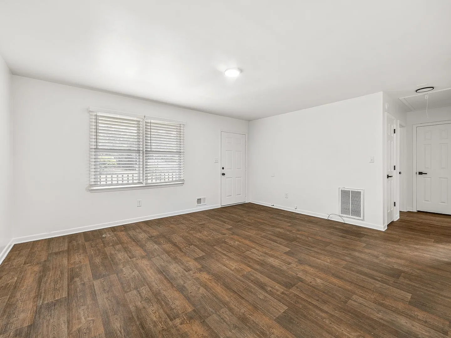 Renovated 2 BR 2 BA Home - $500 OFF first month rent — Photo 4