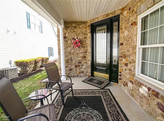 2nd image of 4072 Pine Hurst Dr