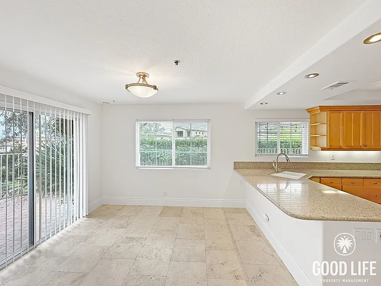 20961 Marin — Photo 7