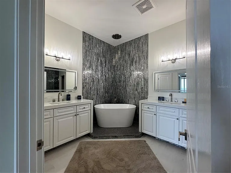 200 Ocean Crest Dr #1112 — Photo 29