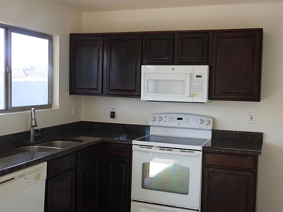 4th image of 4718 N 91st Dr