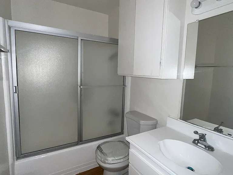 Lennox Lanai Apartments — Photo 32