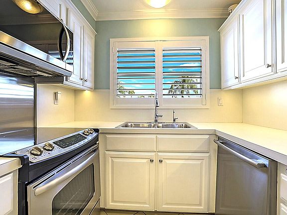 5th image of 700 NE Harbour Terrace #2310