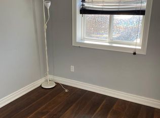 358 Bathurst St, Toronto, ON M5T2S6