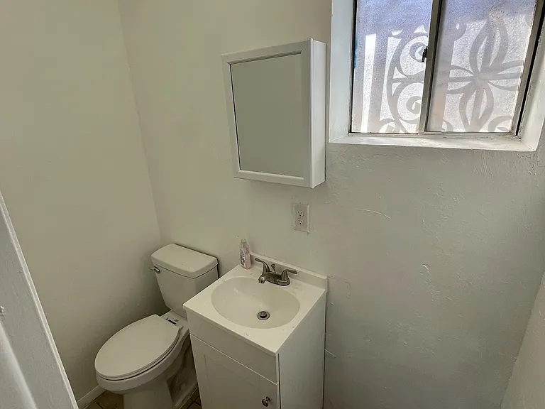 3728 Truman Ave — Photo 10