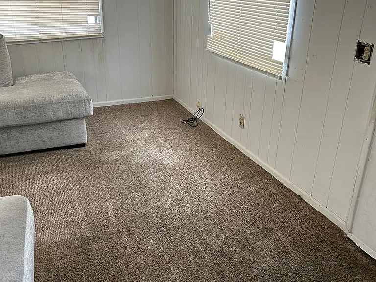 23765 Lawrence Ave — Photo 20