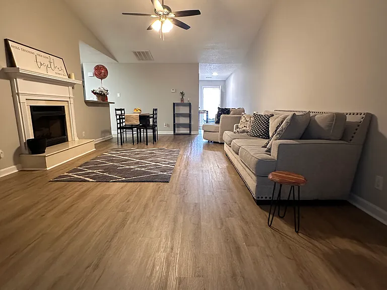 130 Wingate Cir #136 — Photo 2