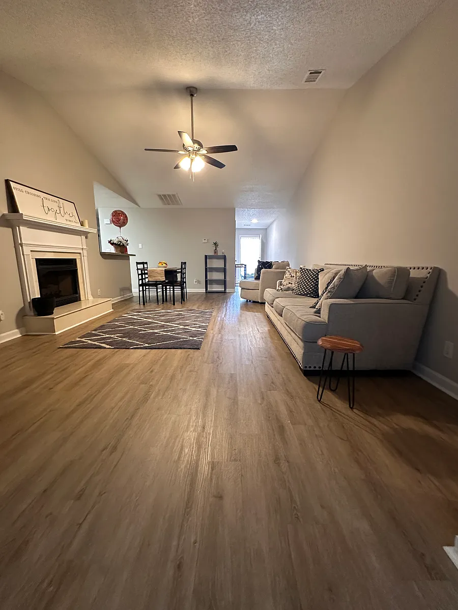 Building Photo - 130 Wingate Cir #136