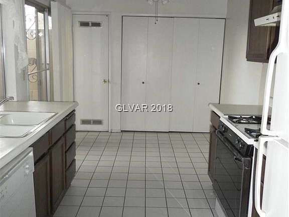5th image of 4257 Hampshire Green Ct