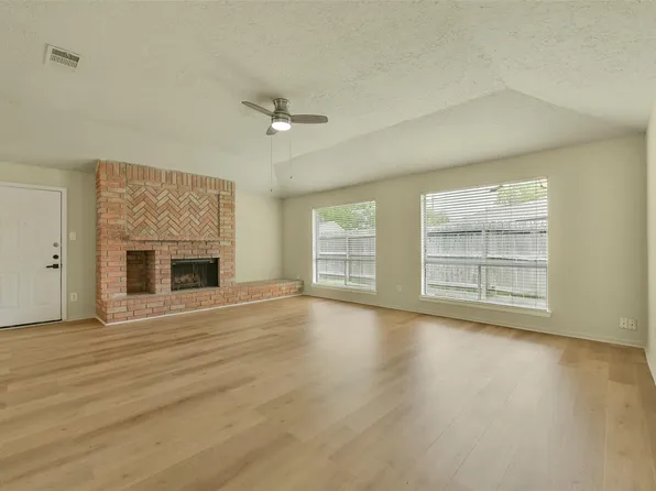 2775 Glen Haven Dr, League City, TX 77573
