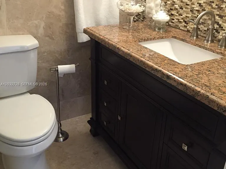 1300 SW 122nd Ave #206-2 — Photo 6