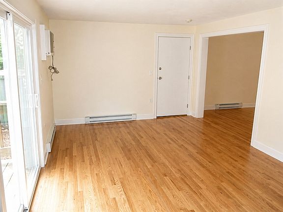 3rd image of 92 Sandwich Rd #4D
