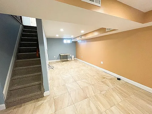 22 Kingsbridge Ave Photo 1