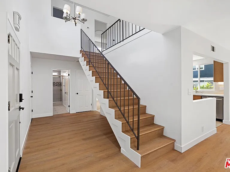 12024 Alberta Dr — Photo 7