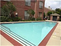 2 bed, 1.0 bath, 776 sqft, $1,150 — Photo 3
