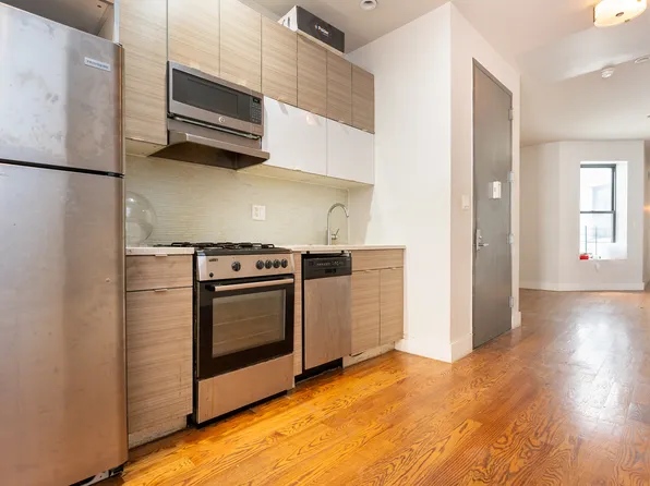 102 Rogers Avenue image 1 of 1