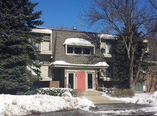 264 Bailey Rd #E, Naperville, IL 60565
