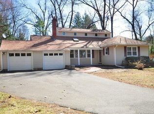 17 Crest Rd, Granby, CT 06035