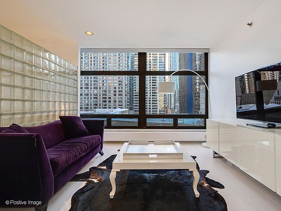 4th image of 680 N Lake Shore Dr #920
