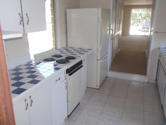 3rd image of 349 27th Street Ocean St #A