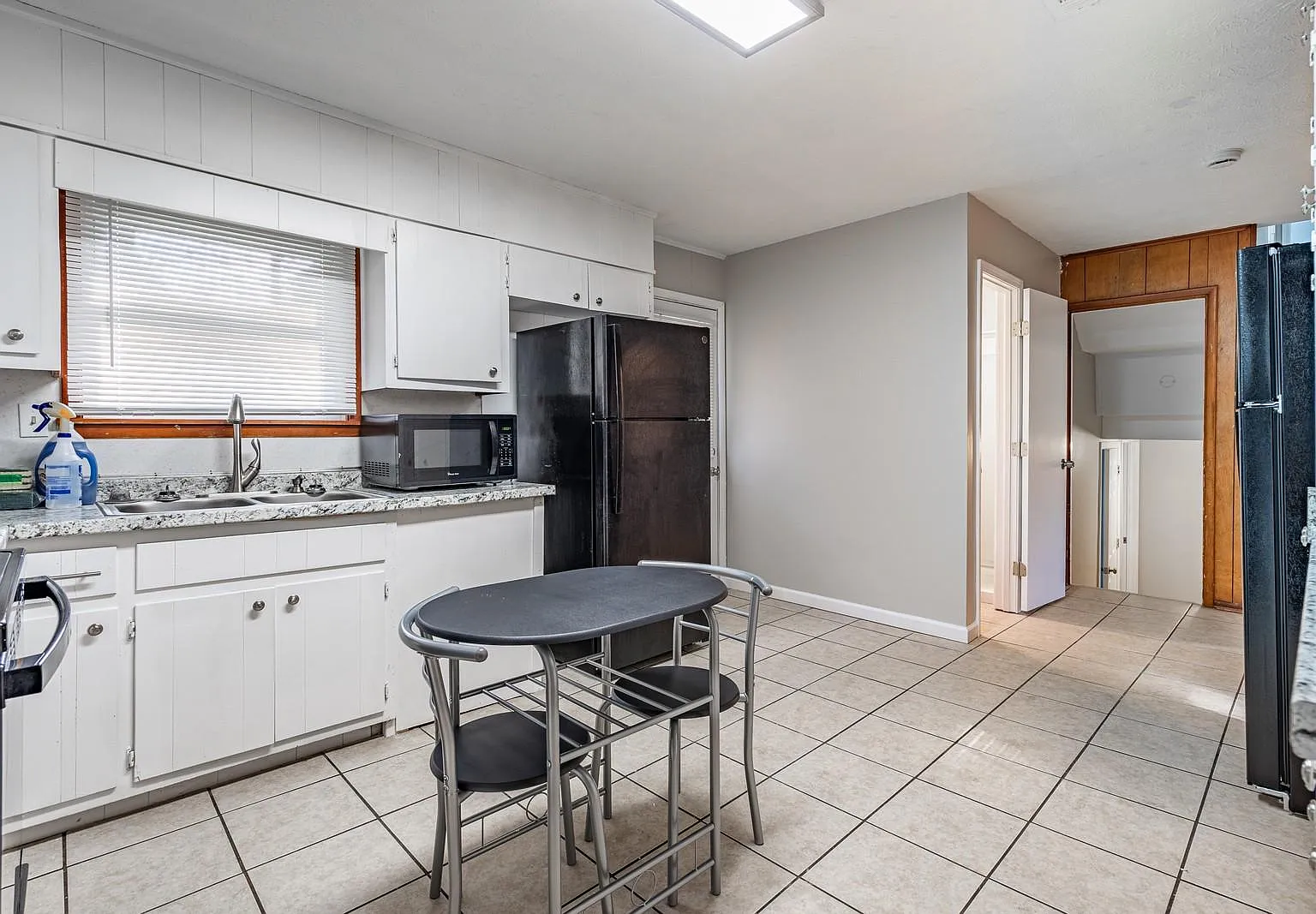 4 bed, 4.0 bath, 2353 sqft, $633 — Photo 4